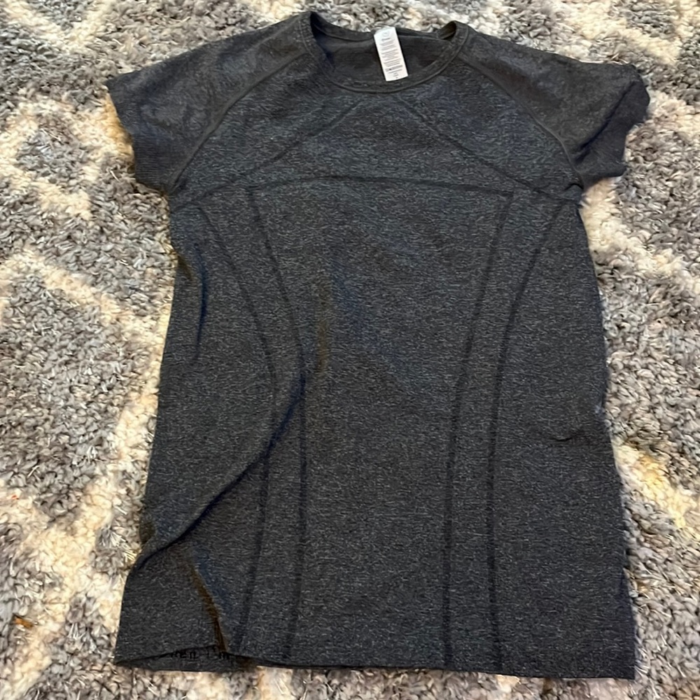 Ivivva top